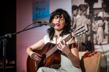 Simona Severini: voice, guitar - Daniele Richiede: violin, viola - Giulio Corini: double bass