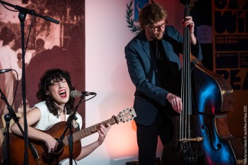 Simona Severini: voice, guitar - Daniele Richiede: violin, viola - Giulio Corini: double bass