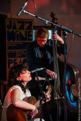 Simona Severini: voice, guitar - Daniele Richiede: violin, viola - Giulio Corini: double bass