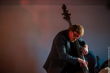 Simona Severini: voice, guitar - Daniele Richiede: violin, viola - Giulio Corini: double bass