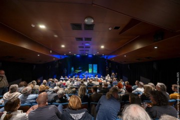 Tania Giannouli: piano - Jean Paul Estiévenart: trumpet - Kyriakos Tapakis: oud