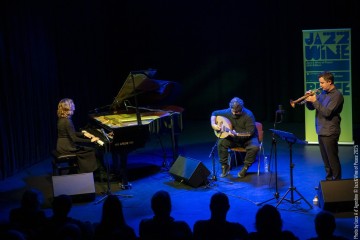 Tania Giannouli: piano - Jean Paul Estiévenart: trumpet - Kyriakos Tapakis: oud
