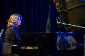 Tania Giannouli: piano - Jean Paul Estiévenart: trumpet - Kyriakos Tapakis: oud