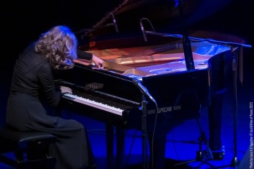 Tania Giannouli: piano - Jean Paul Estiévenart: trumpet - Kyriakos Tapakis: oud