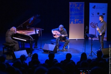 Tania Giannouli: piano - Jean Paul Estiévenart: trumpet - Kyriakos Tapakis: oud