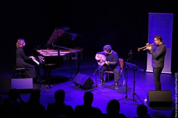 Tania Giannouli: piano - Jean Paul Estiévenart: trumpet - Kyriakos Tapakis: oud