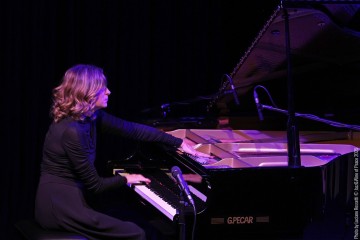 Tania Giannouli: piano - Jean Paul Estiévenart: trumpet - Kyriakos Tapakis: oud