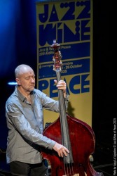 Chris Abrahams: piano - Lloyd Swanton: double bass - Tony Buck: drums