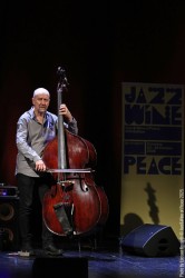 Chris Abrahams: piano - Lloyd Swanton: double bass - Tony Buck: drums