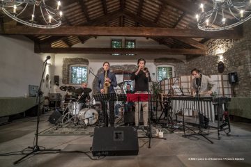 Mossa, 25-10-2021 - JAZZ&WINE OF PEACE 2021 - Circolo Culturale  Controtempo  - Villa Villa Codelli - THERE BE MONSTERS - Boštjan Simon: tenor and soprano saxophones;
Mirko Cisilino: trumpet;
Luigi Vitale: vibraphone;
Goran Krmac: tuba;
Bojan Krhlanko: drums - Foto © 2021 Luca d’Agostino / Phocus Agency