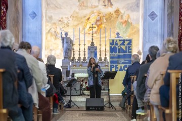 Valentina Fin “Cohors”: voice - Marcello Abate: guitar - Federico Pierantoni: trombone