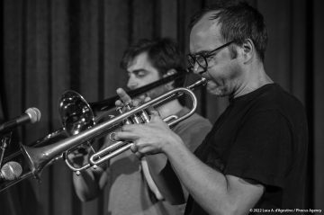 Trieste, 22/06/2022 - Auditorium Museo Revoltella - Circolo Controtempo - Le Nuove Rotte del Jazz 2022 - VICEVERSA – the music of Charles Mingus - Flavio Davanzo: tromba - Riccardo Pitacco: trombone - Gabriele De Leporini: chitarra elettrica - Giovanni Maier: contrabbasso - Francesco Vattovaz: batteria - Scuola di Jazz del Conservatorio “Giuseppe Tartini” di Trieste - Foto Luca A. d'Agostino/ Phocus Agency © 2022