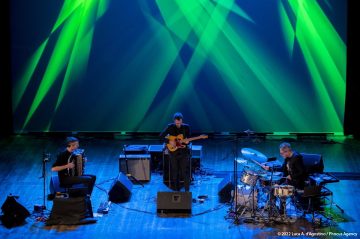 Il Volo del Jazz - VINCENT PEIRANI TRIO “JOKERS”