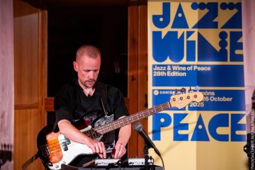 Otis Sandsjö: sax - Dan Nicholls: synths - Petter Eldh: electric bass, moog – Jamie Peet: drums