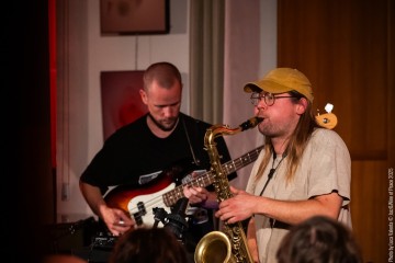 Otis Sandsjö: sax - Dan Nicholls: synths - Petter Eldh: electric bass, moog – Jamie Peet: drums