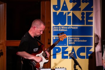 Otis Sandsjö: sax - Dan Nicholls: synths - Petter Eldh: electric bass, moog – Jamie Peet: drums